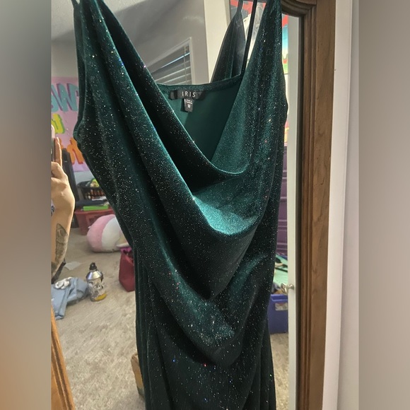 Emerald Cowell neck cocktail dress - Picture 2 of 3